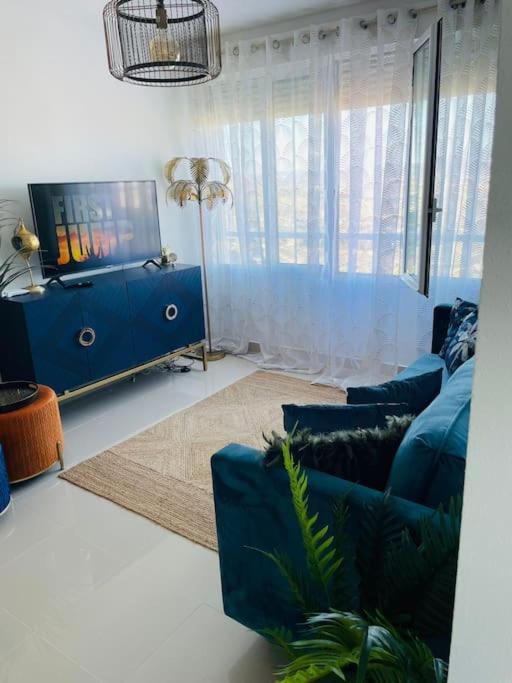 Couples Only, Beautiful 1 Bedroom Apartment In Victoria Building 모야카 외부 사진