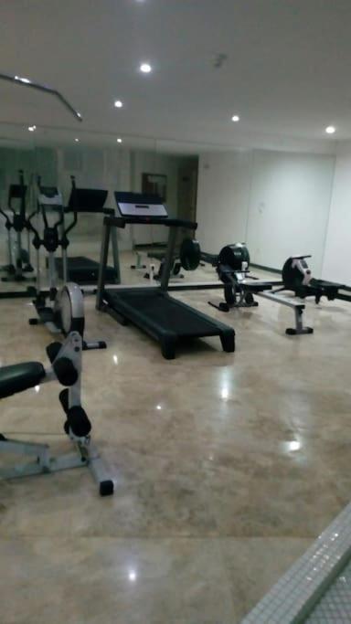 Couples Only, Beautiful 1 Bedroom Apartment In Victoria Building 모야카 외부 사진