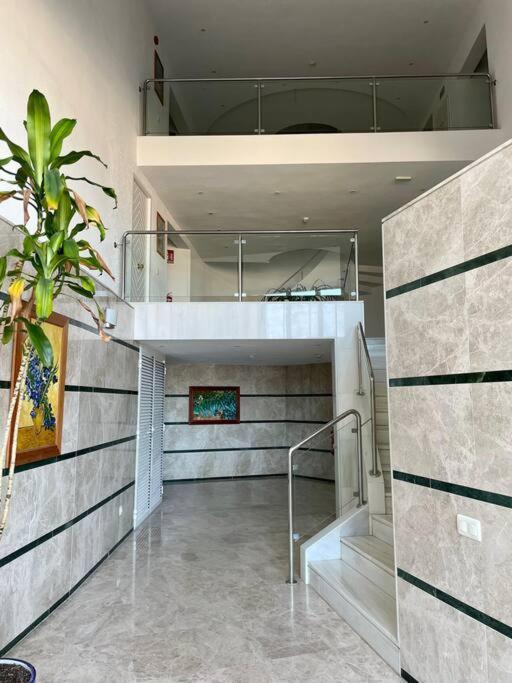 Couples Only, Beautiful 1 Bedroom Apartment In Victoria Building 모야카 외부 사진