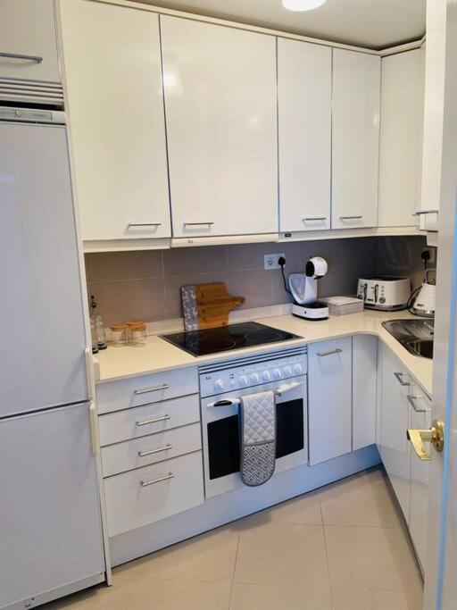 Couples Only, Beautiful 1 Bedroom Apartment In Victoria Building 모야카 외부 사진